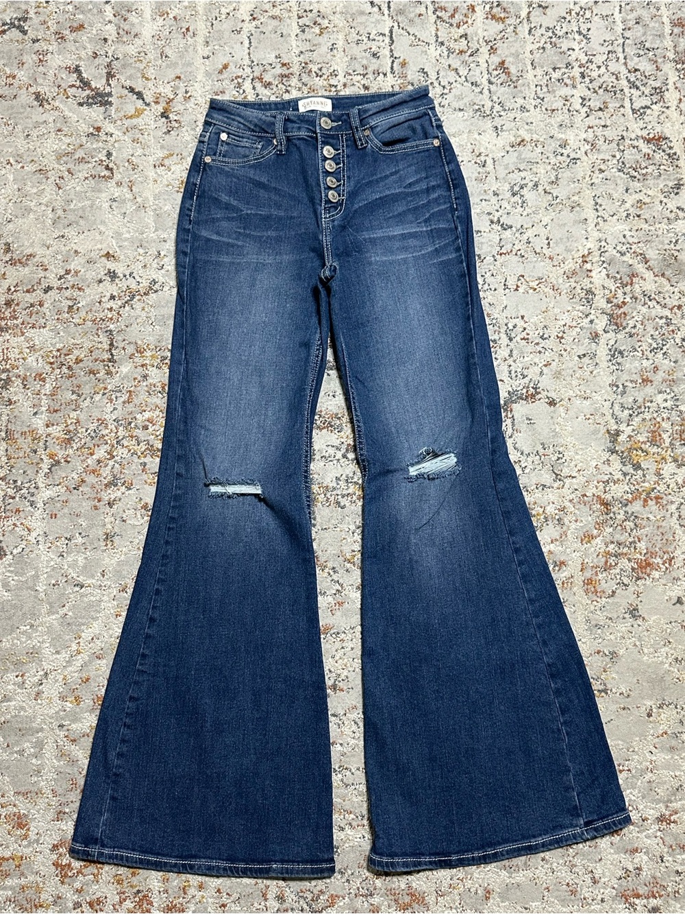 Shyanne Distressed Button-Fly Flare Jeans size 26 x 32 - Picture 2 of 11